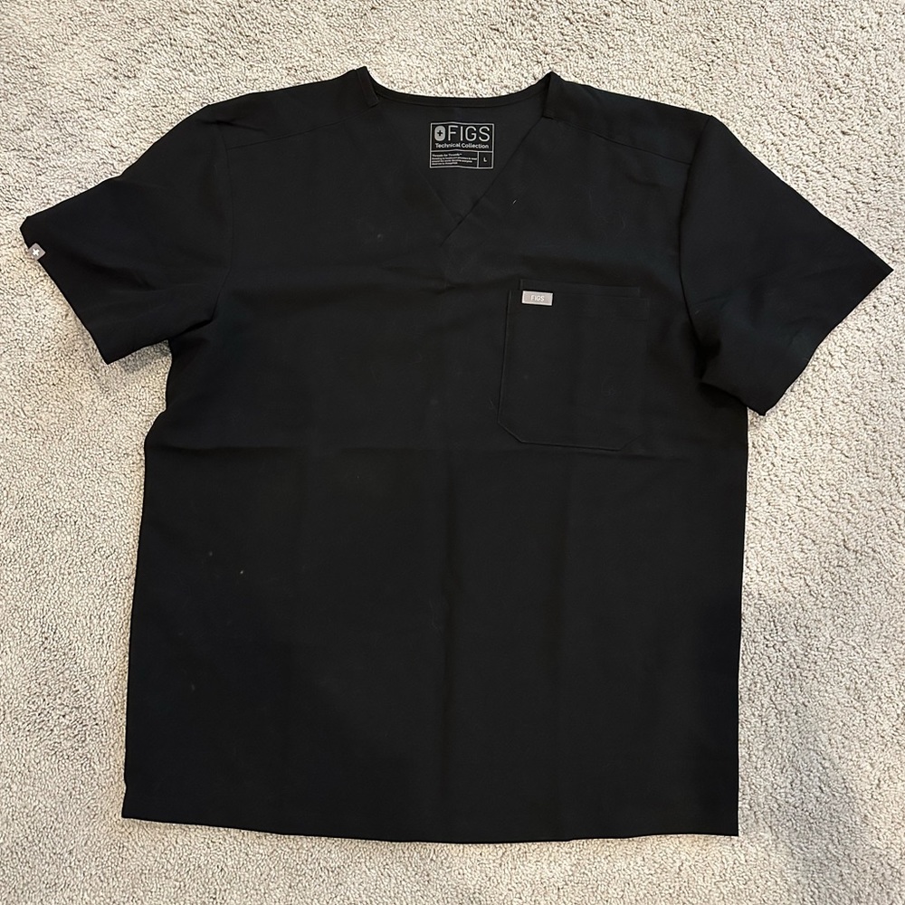 Leon Three-Pocket Scrub Top